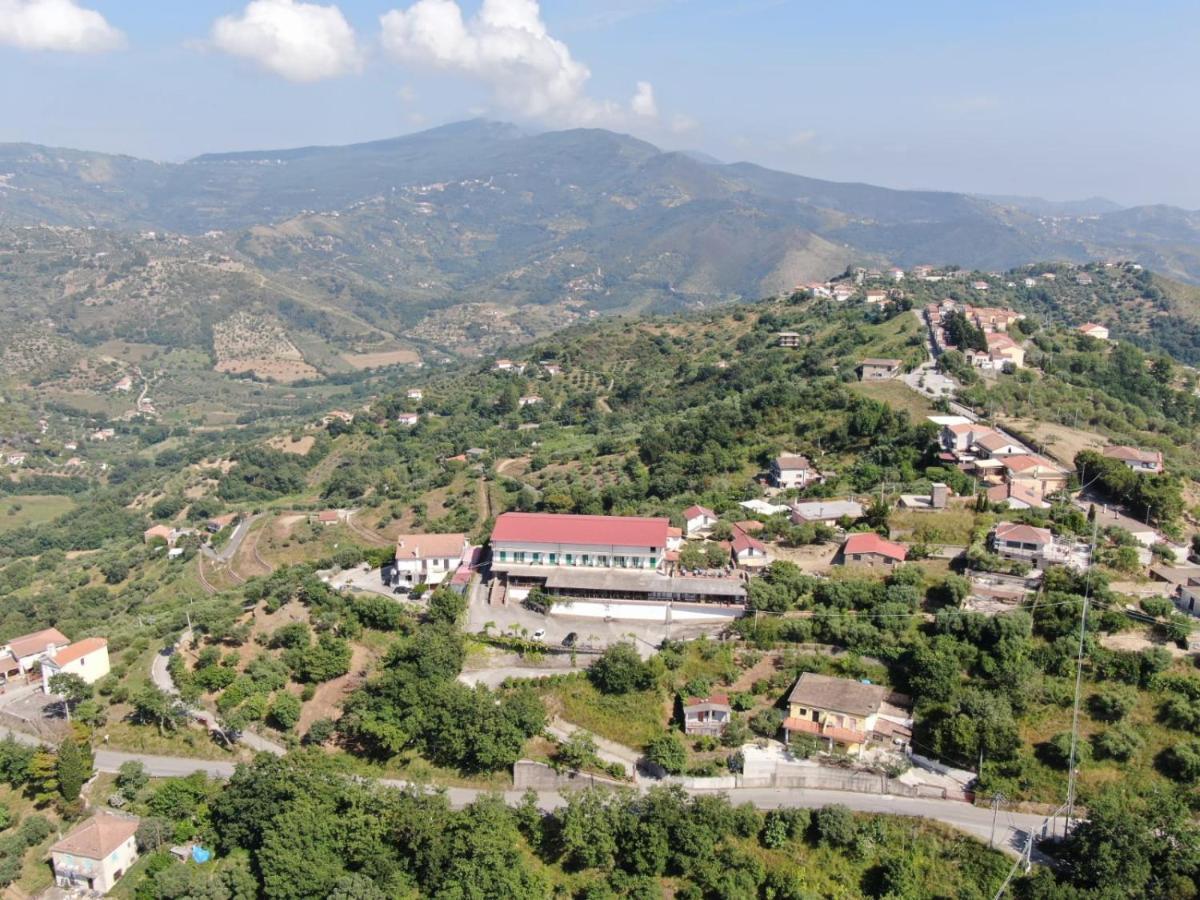 Madonna Della Scala Bed & Breakfast Castellabate Bagian luar foto