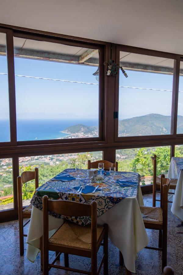 Madonna Della Scala Bed & Breakfast Castellabate Bagian luar foto