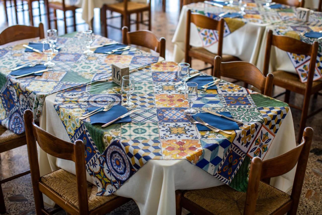 Madonna Della Scala Bed & Breakfast Castellabate Bagian luar foto