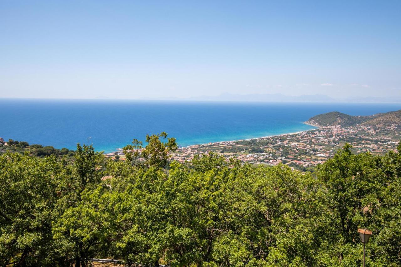 Madonna Della Scala Bed & Breakfast Castellabate Bagian luar foto