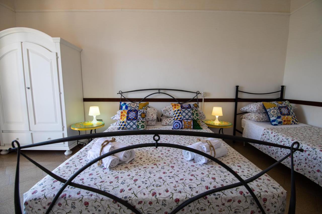 Madonna Della Scala Bed & Breakfast Castellabate Bagian luar foto