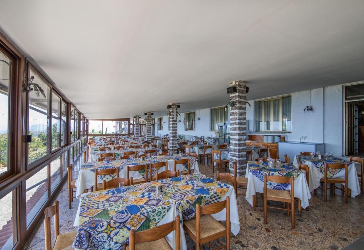 Madonna Della Scala Bed & Breakfast Castellabate Bagian luar foto