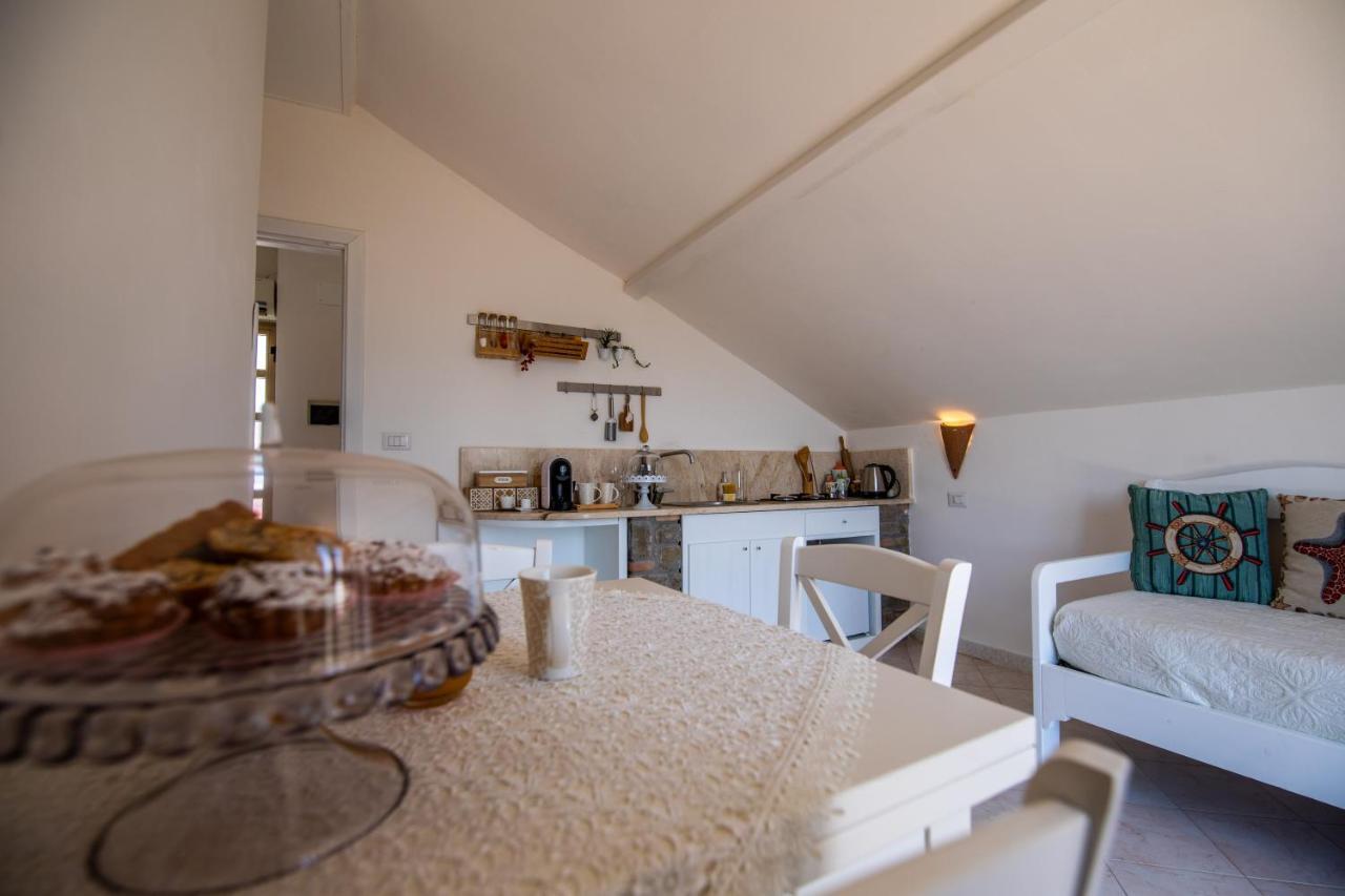 Madonna Della Scala Bed & Breakfast Castellabate Bagian luar foto
