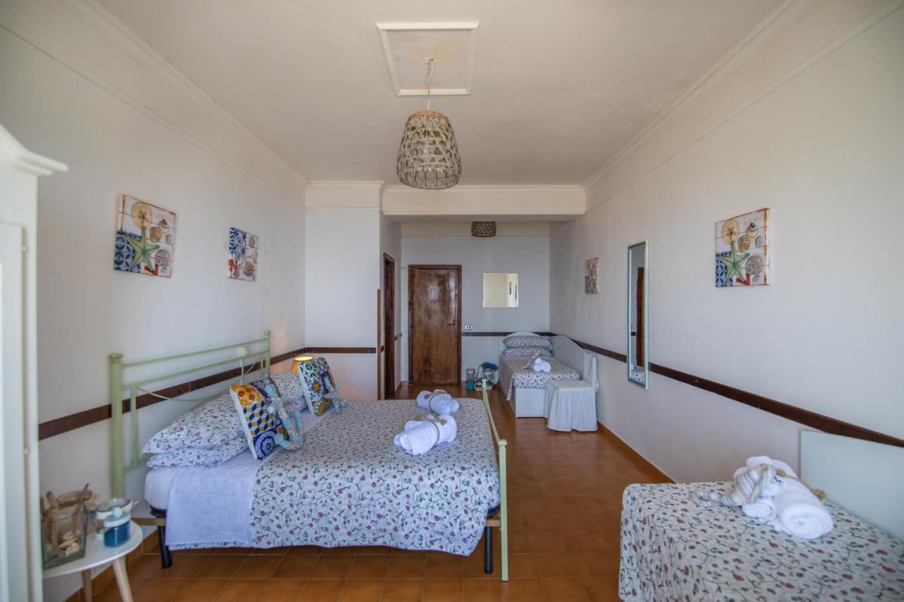 Madonna Della Scala Bed & Breakfast Castellabate Bagian luar foto